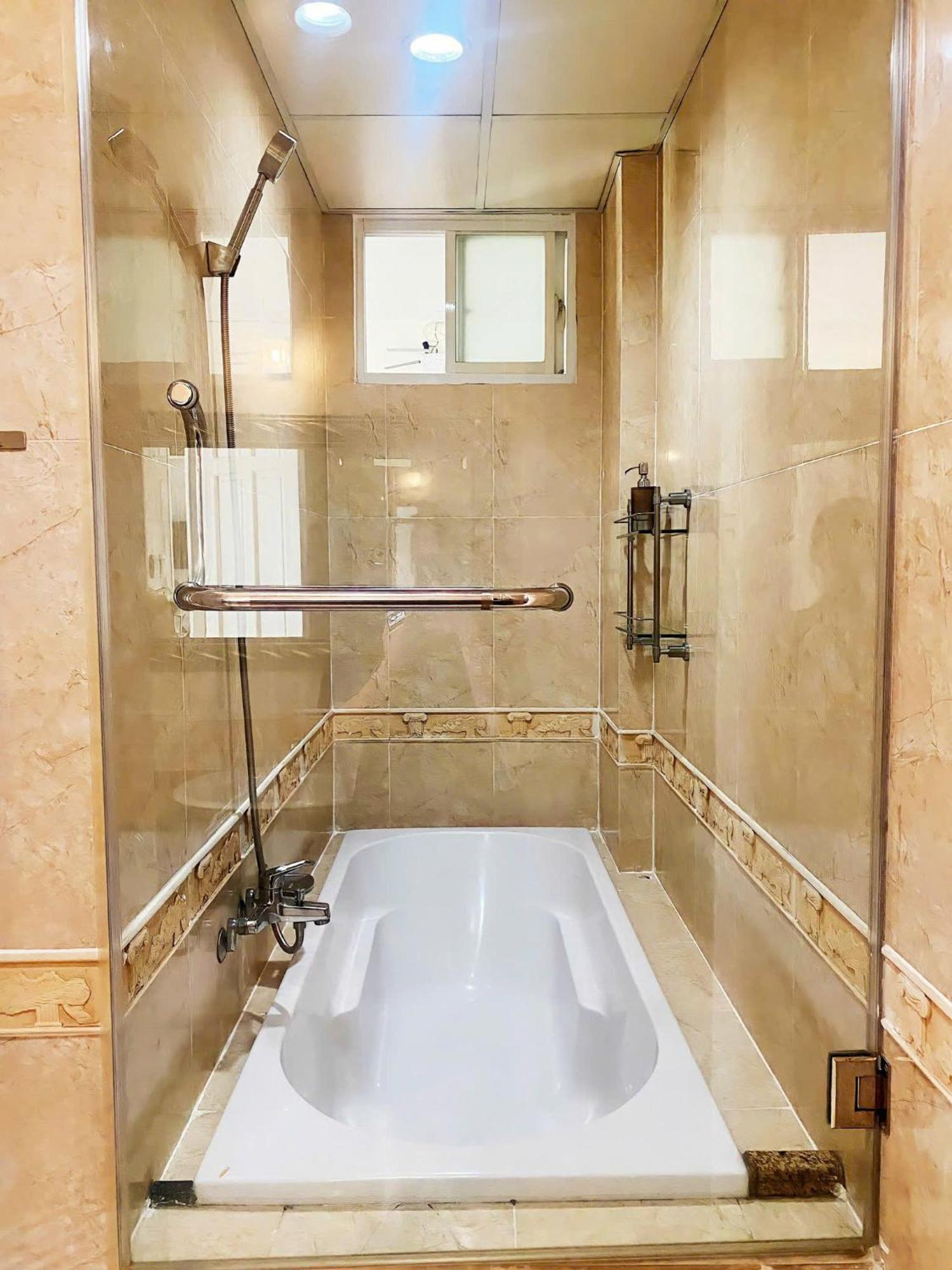 Hoang Thanh Thuy Airport Hotel 2 - Gan Am Thuc Dem Cho Hoang Hoa Tham Хошимін Екстер'єр фото