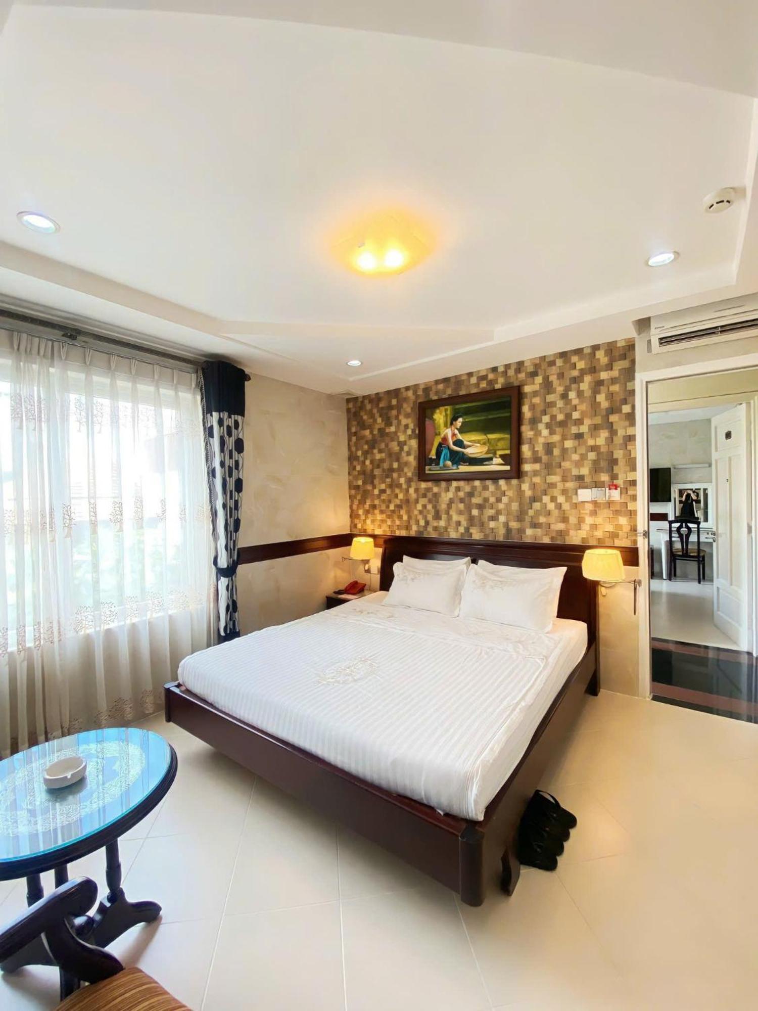 Hoang Thanh Thuy Airport Hotel 2 - Gan Am Thuc Dem Cho Hoang Hoa Tham Хошимін Екстер'єр фото