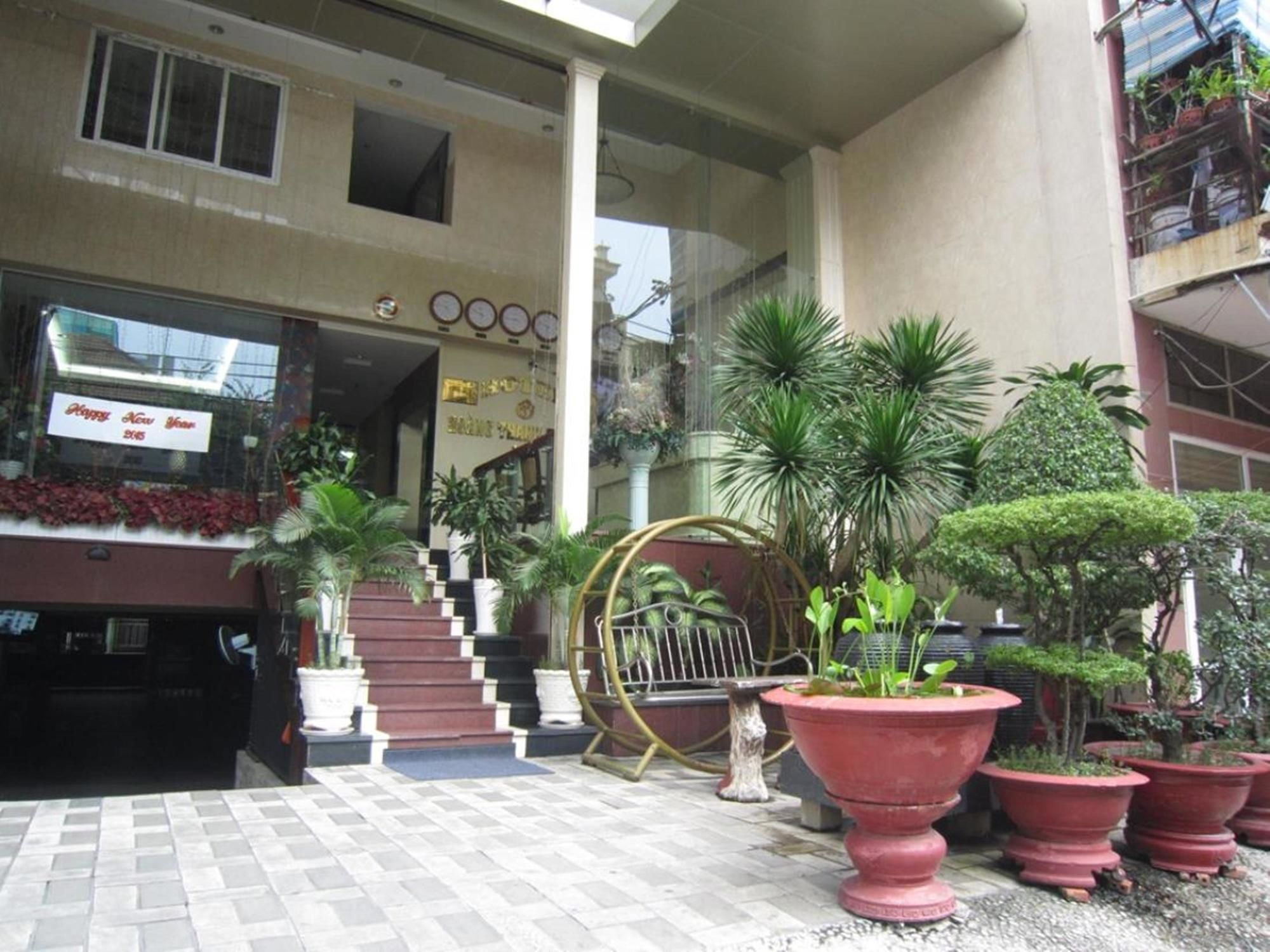 Hoang Thanh Thuy Airport Hotel 2 - Gan Am Thuc Dem Cho Hoang Hoa Tham Хошимін Екстер'єр фото