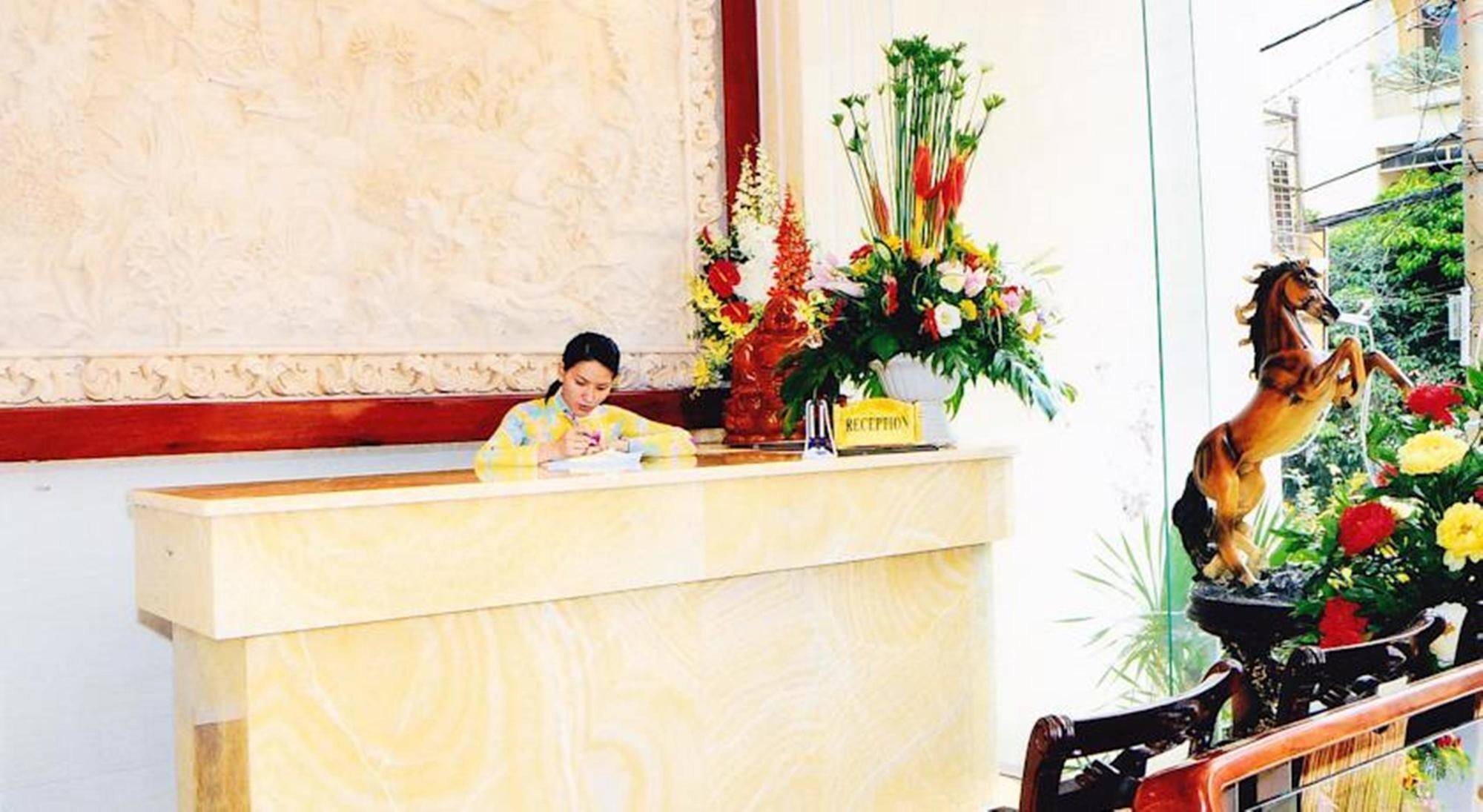Hoang Thanh Thuy Airport Hotel 2 - Gan Am Thuc Dem Cho Hoang Hoa Tham Хошимін Екстер'єр фото